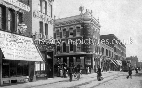 Railway Tavern, 13 Dalston Lane, Dalston, London. c.1910.